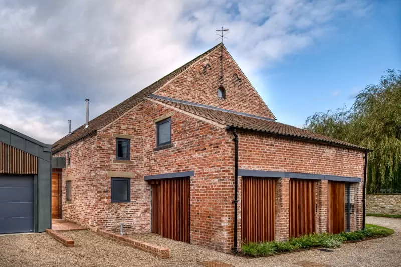 ElmsallBarn002