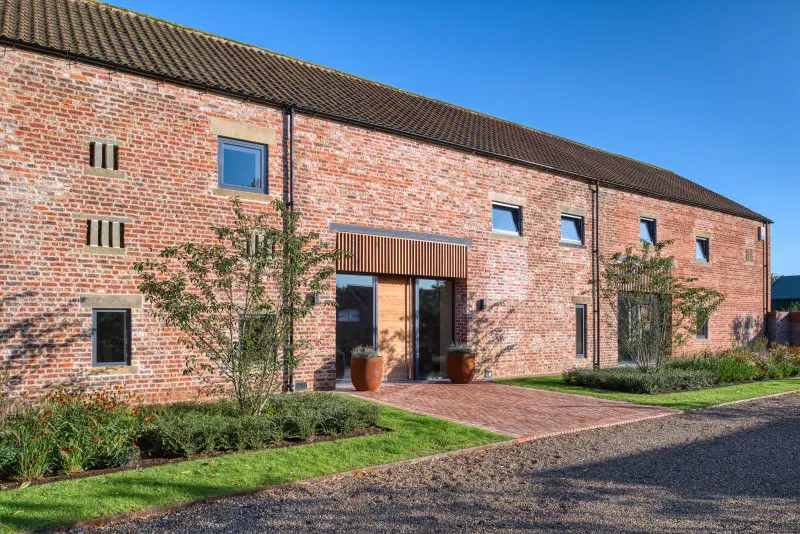 ElmsallBarn003